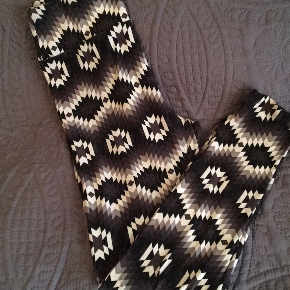 LulaRoe OS Black/White/Gray Leggings
